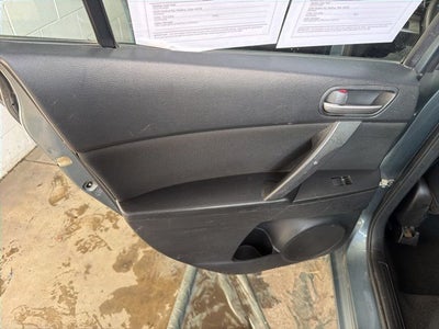 2013 Mazda Mazda3 i Sport