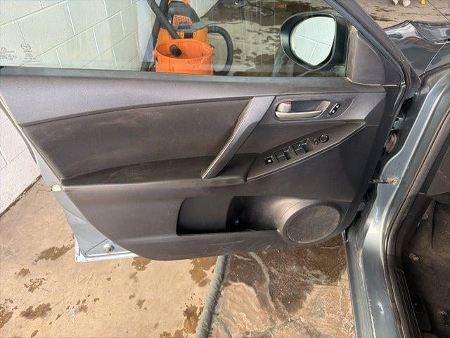 2013 Mazda Mazda3 i Sport