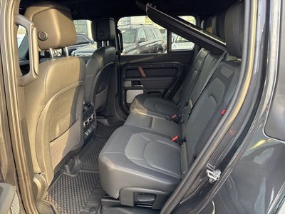 2023 Land Rover Defender 130 X-Dynamic SE