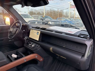 2023 Land Rover Defender 130 X-Dynamic SE