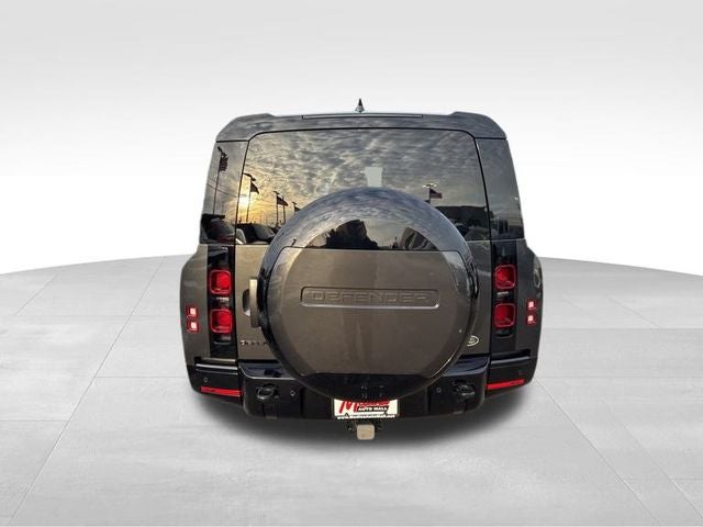 2023 Land Rover Defender 130 X-Dynamic SE
