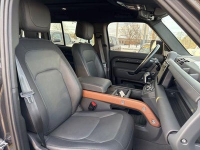 2023 Land Rover Defender 130 X-Dynamic SE