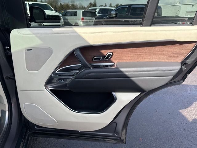 2023 Land Rover Range Rover SE LWB