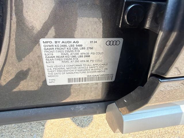 2024 Audi Q5 45 S line Premium quattro