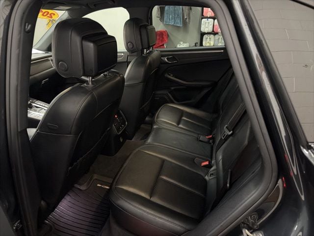 2018 Porsche Macan Sport Edition