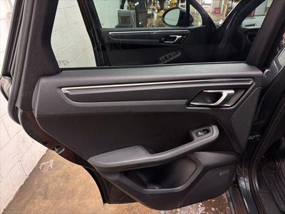 2018 Porsche Macan Sport Edition