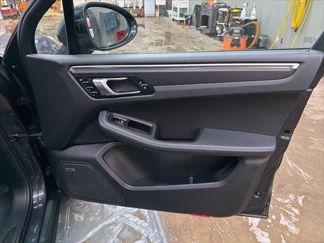 2018 Porsche Macan Sport Edition