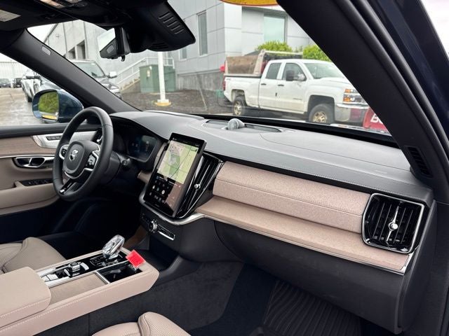 2025 Volvo XC90 B6 Ultra 2025.5