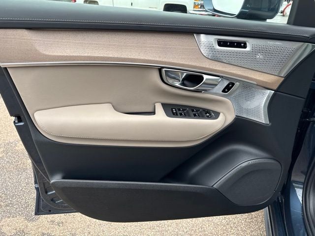 2025 Volvo XC90 B6 Ultra 2025.5