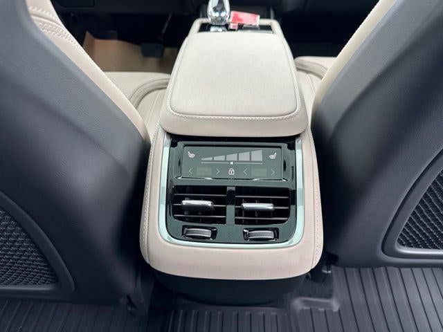 2025 Volvo XC90 B6 Ultra 2025.5