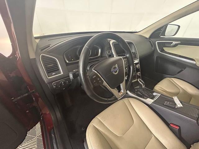 2016 Volvo XC60 T6 Drive-E
