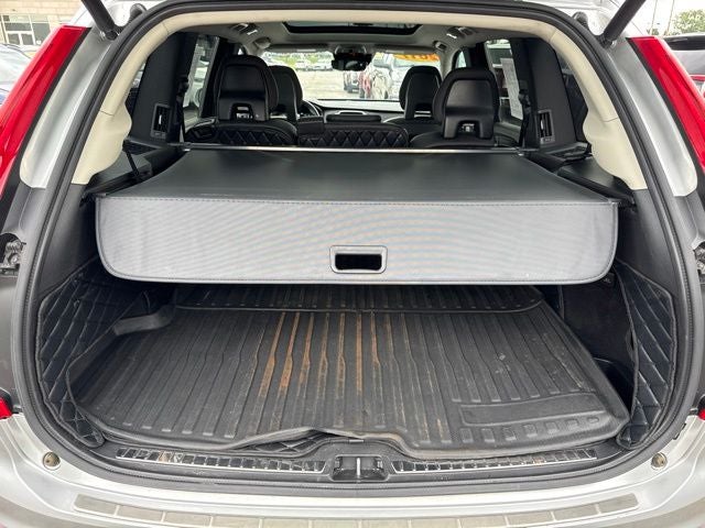 2017 Volvo XC90 T6 Momentum