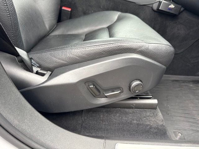 2017 Volvo XC90 T6 Momentum