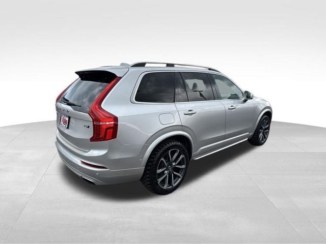 2017 Volvo XC90 T6 Momentum