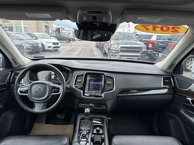2017 Volvo XC90 T6 Momentum
