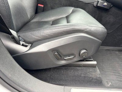 2017 Volvo XC90 T6 Momentum