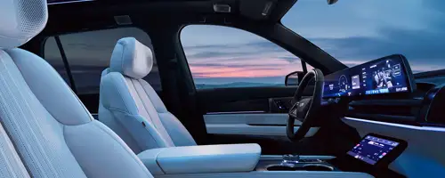 Cadillac vistiq-interior