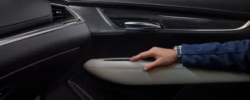 Cadillac xt5-interior