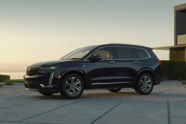 choosing-the-right-Cadillac xt6