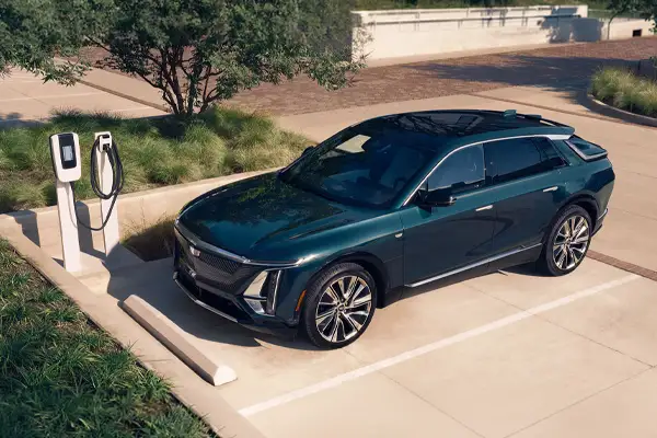 choosing-the-right-Cadillac LYRIQ