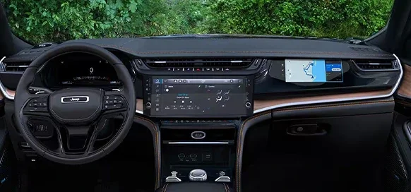 jeep-Gladiator-interior